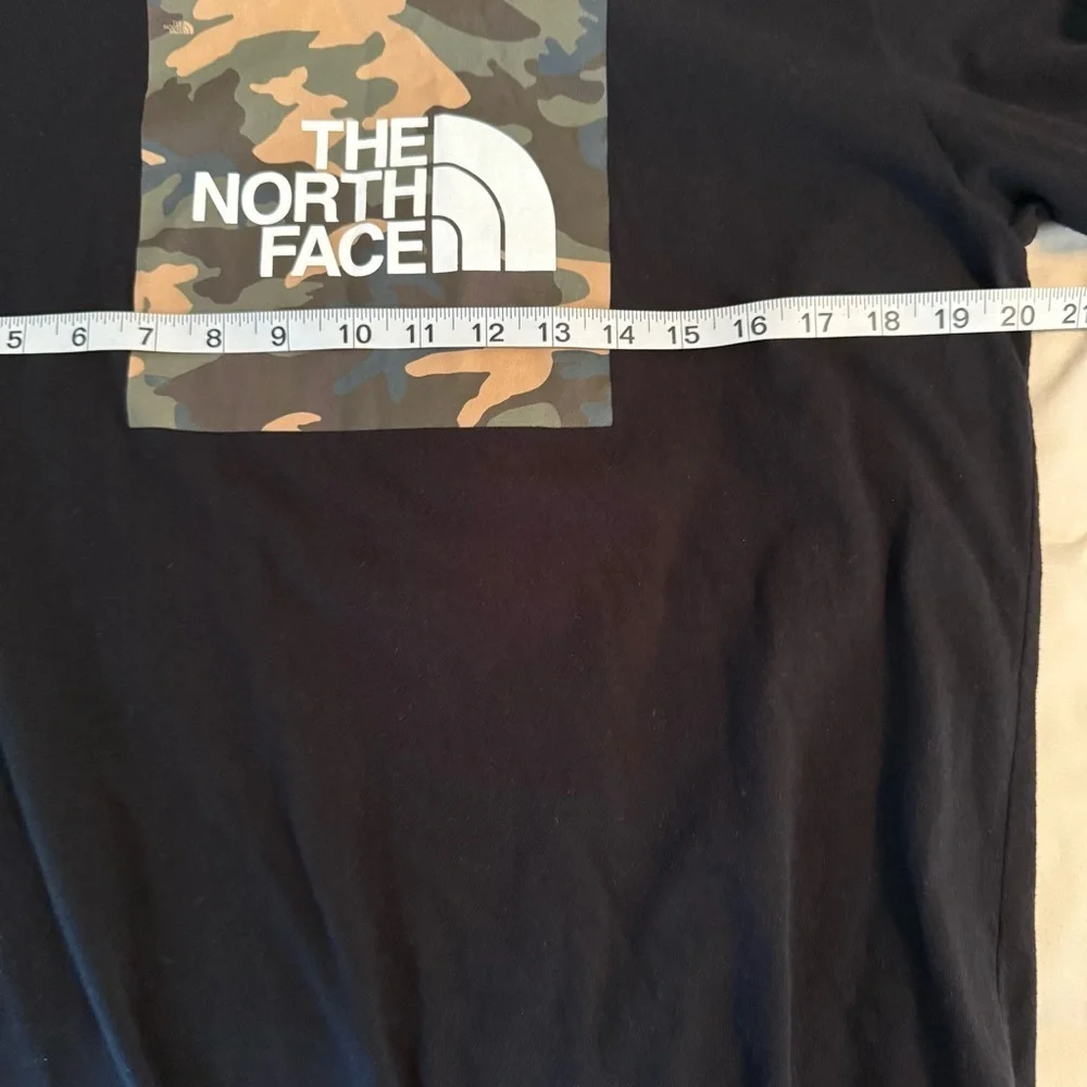 The North Face Mens Size Medium Short Sleeve Crew Neck Tee Shirt Cotton Lot of 2